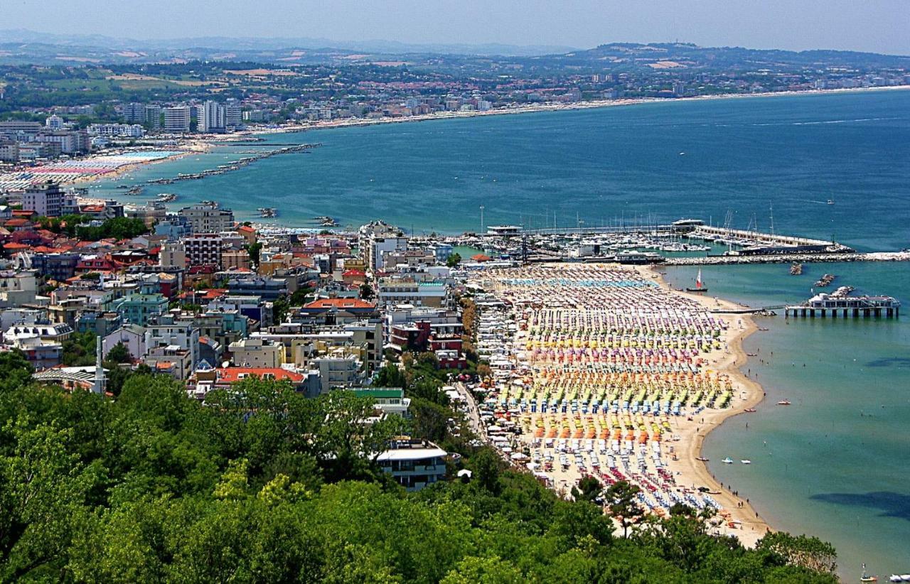 Appartamenti Mar y Sol Gabicce Mare Esterno foto